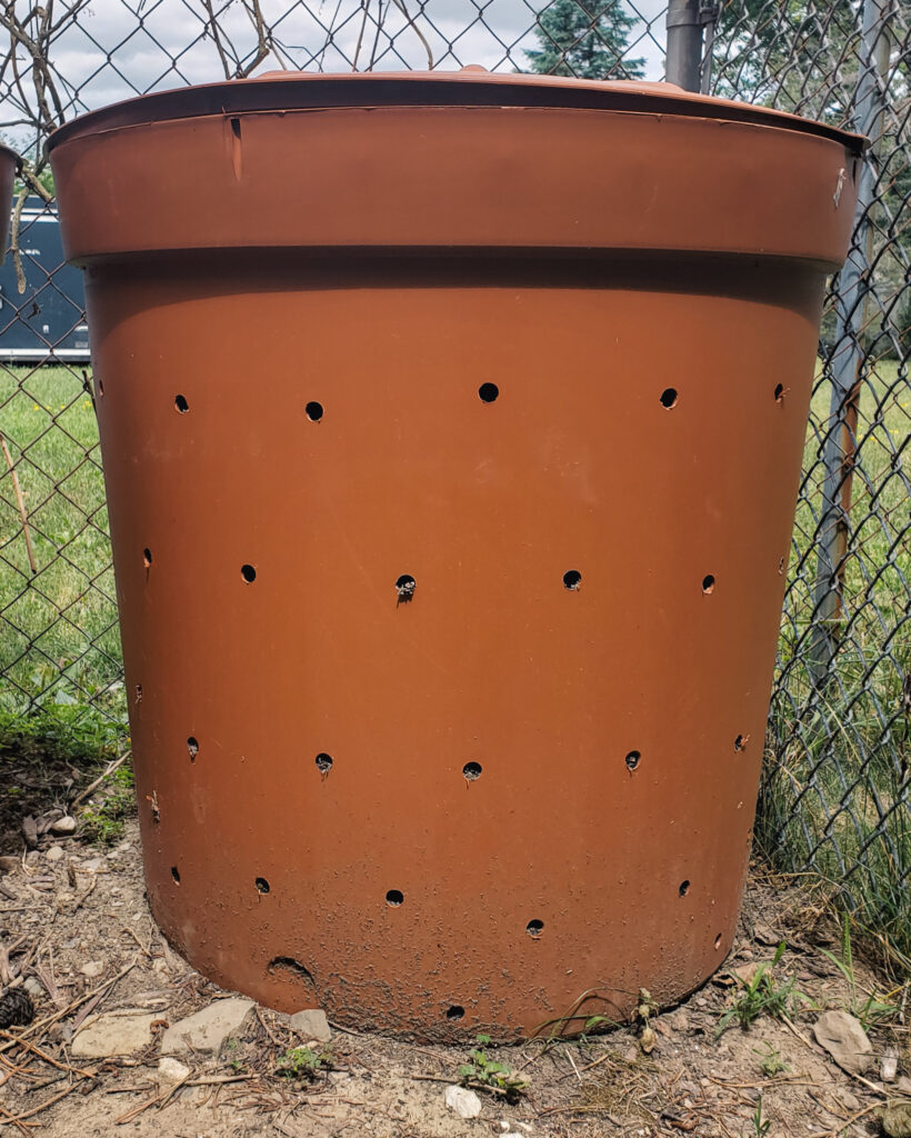 outdoor compost bin
